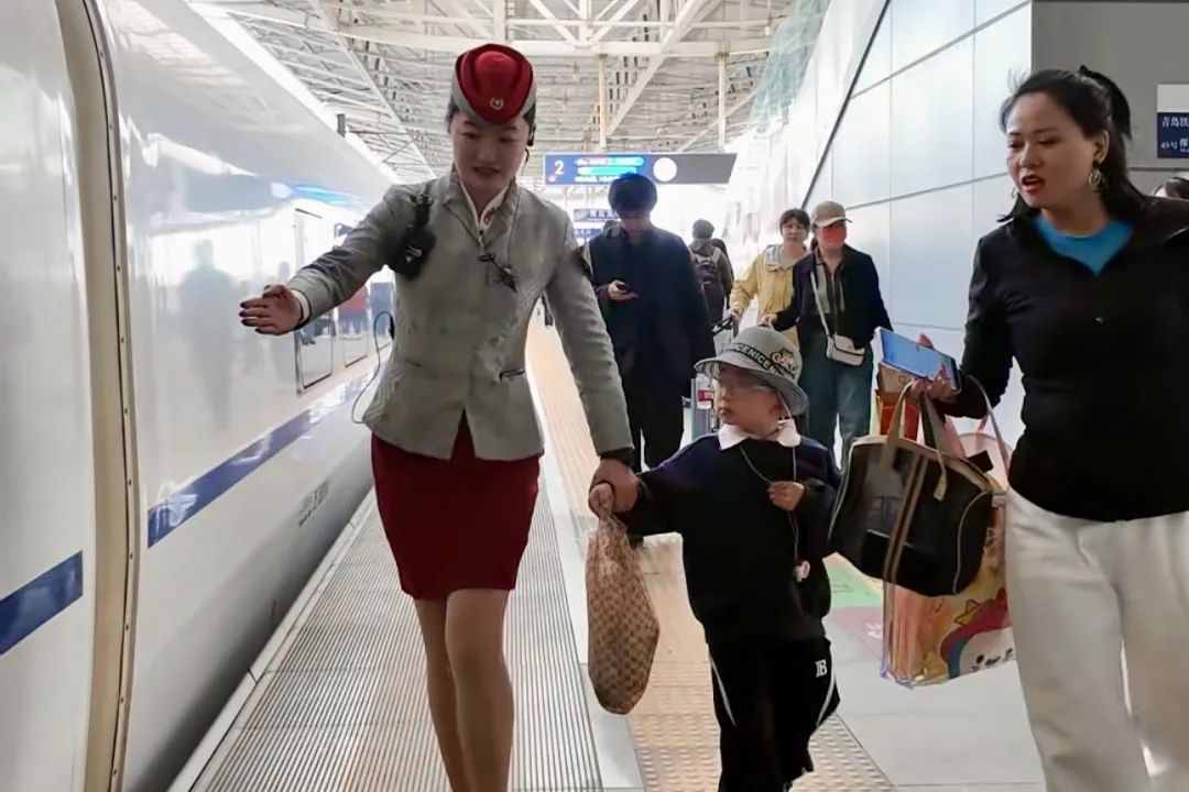 高鐵行李放置規范_出行提示_乘車(chē)安全注意事項