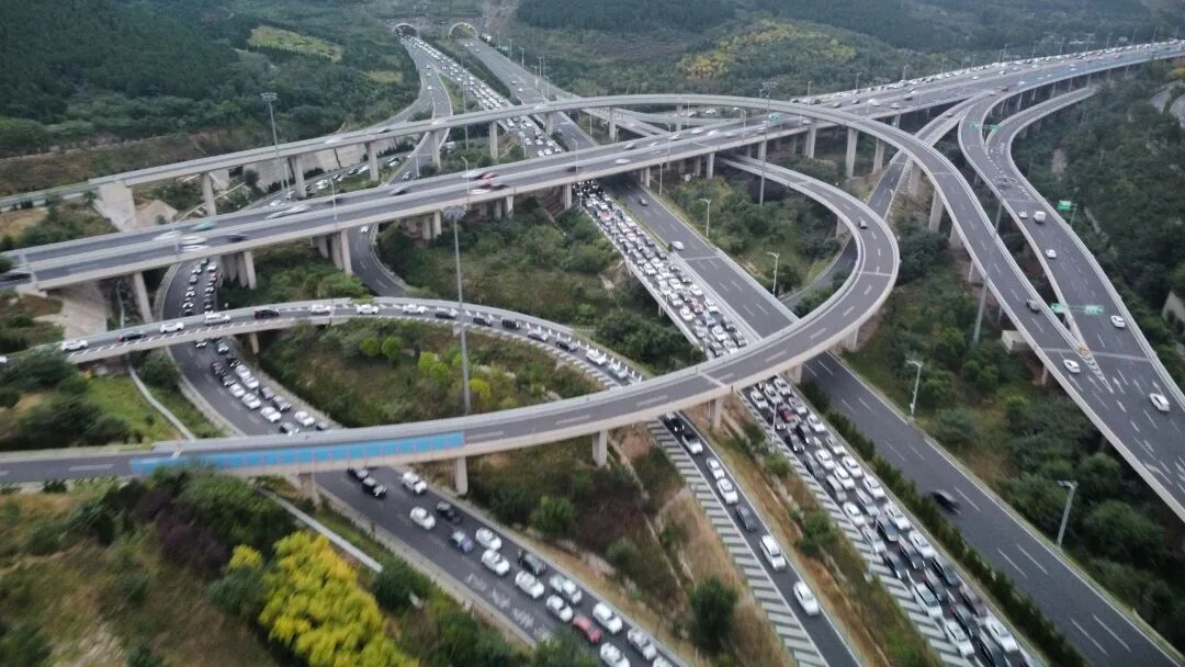 出行提示_高速公路免費通行時(shí)間_國慶節8天出行提示