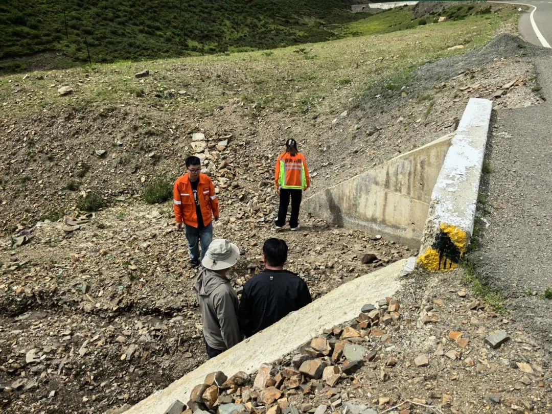 養護工區安全檢查_(kāi)公路養護月度考核_路況