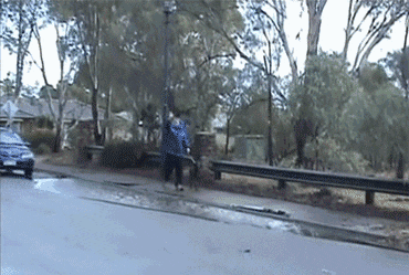 雨天開(kāi)車(chē)注意事項_雨天安全出行_出行提示