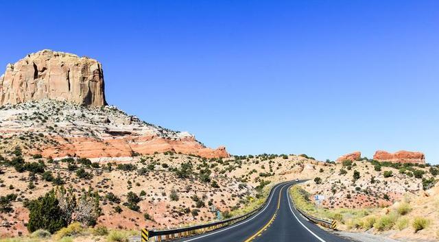 路況_美國公路路況差_卡車(chē)司機道路磨損