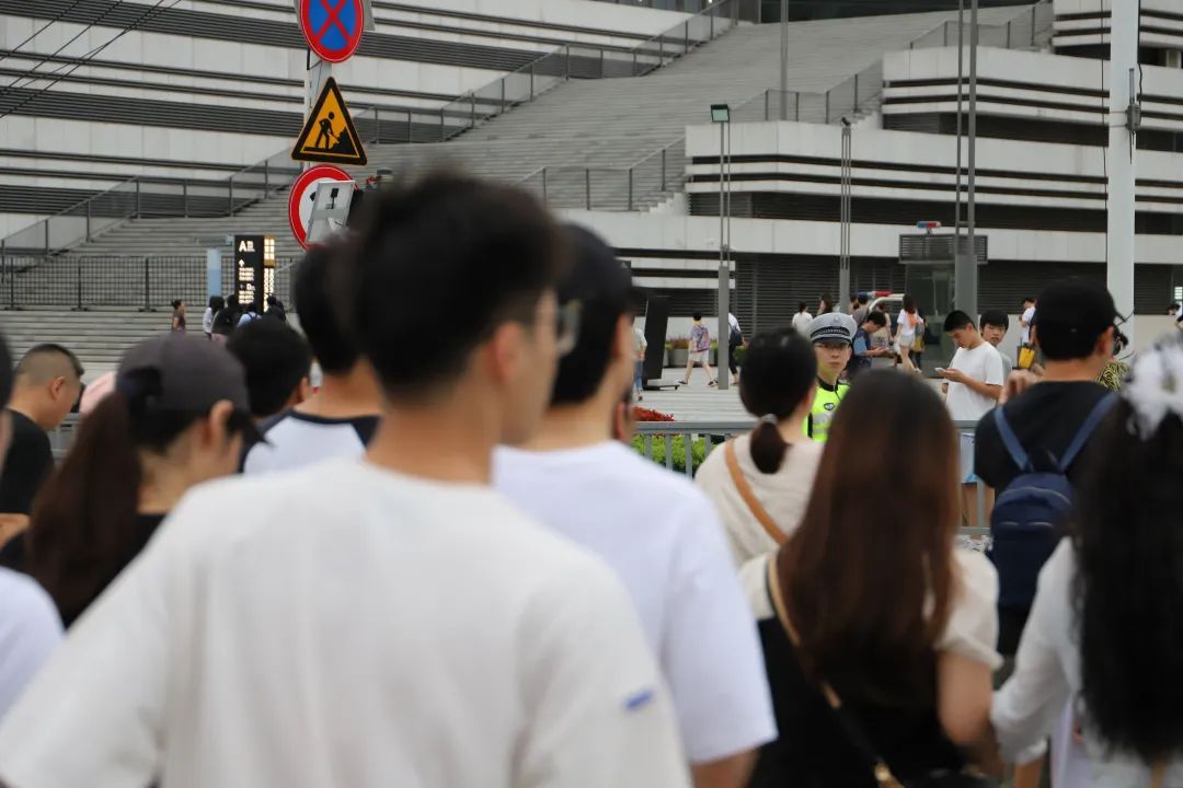 出行提示_中考出行提示_出行提示圖片