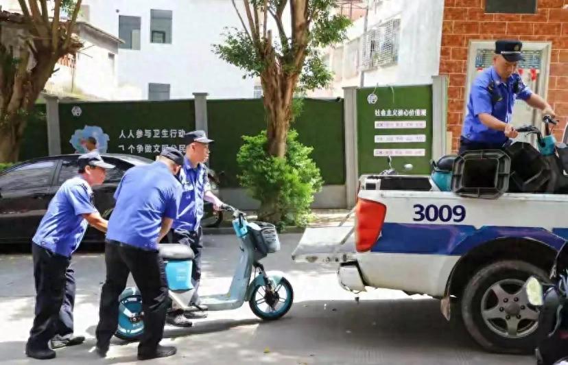 中老年出行替代方案_低速電動(dòng)車(chē)禁行政策_禁行