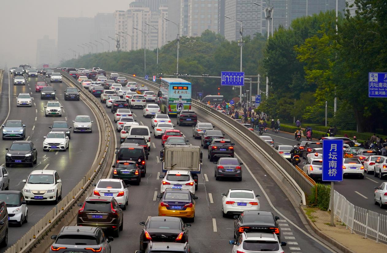 限行_北京暫緩尾號限行_北京尾號限行政策調整