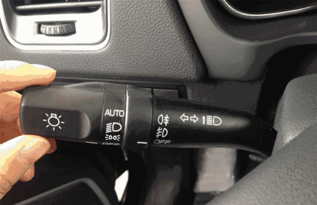 出行提示_雪地行車(chē)安全技巧_降雪天氣開(kāi)車(chē)注意事項