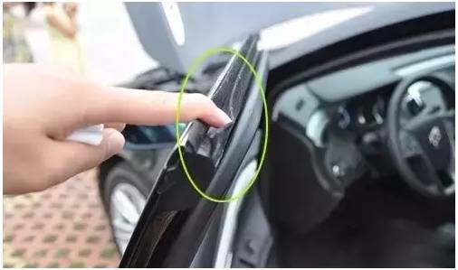 大風(fēng)天氣行車(chē)安全注意事項_大風(fēng)天氣車(chē)輛行駛技巧_出行提示