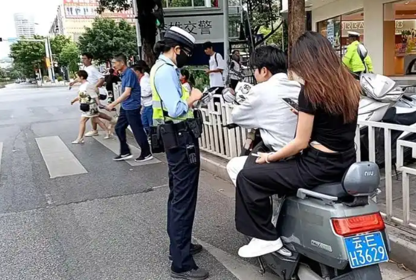 電動(dòng)車(chē)3+7嚴查_(kāi)禁行_禁止上路電動(dòng)車(chē)類(lèi)型