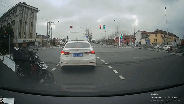 出行提示_老年人交通安全知識_老年人交通安全出行