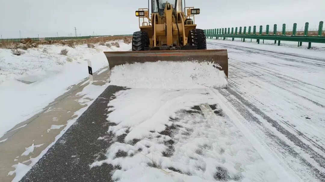路況_全區路況信息_低溫雨雪冰凍天氣影響