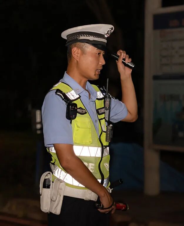 出行提示_國慶節高速免費通行時(shí)間_國慶中秋雙節出行安全提示